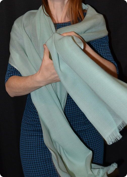 Medium size Pumori shawl in green
