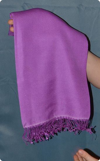 (#IT-gr) Imja Tse shawlette, 100% silk, in Crushed Grape